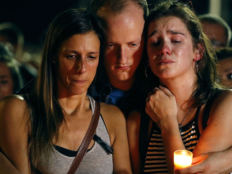 بالفيديو: لحظة غرق زورق يقل 11 سائحًا في أمريكا